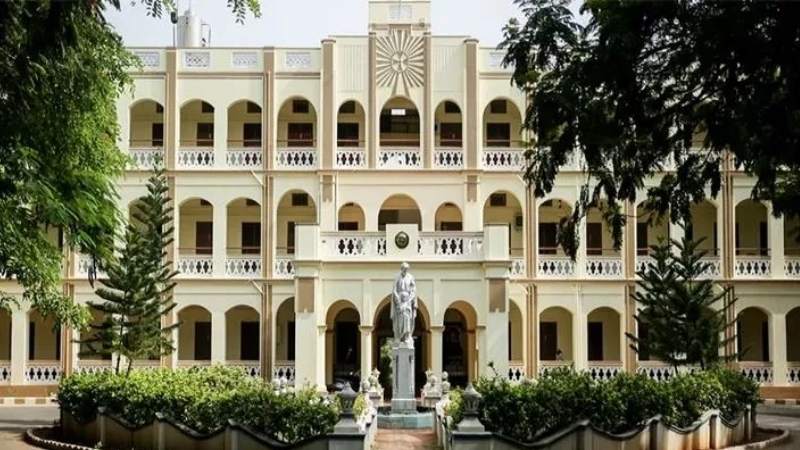 भारत के 10 सबसे अच्छे कॉलेज - Best College in India 